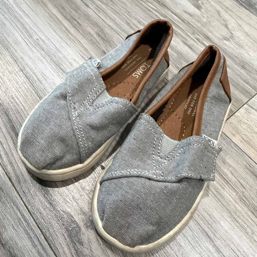 TOMS Kids Gray and Brown Slip-On Sneakers